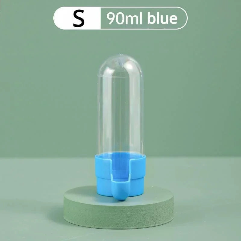 Dispensador de água e comida para pássaros